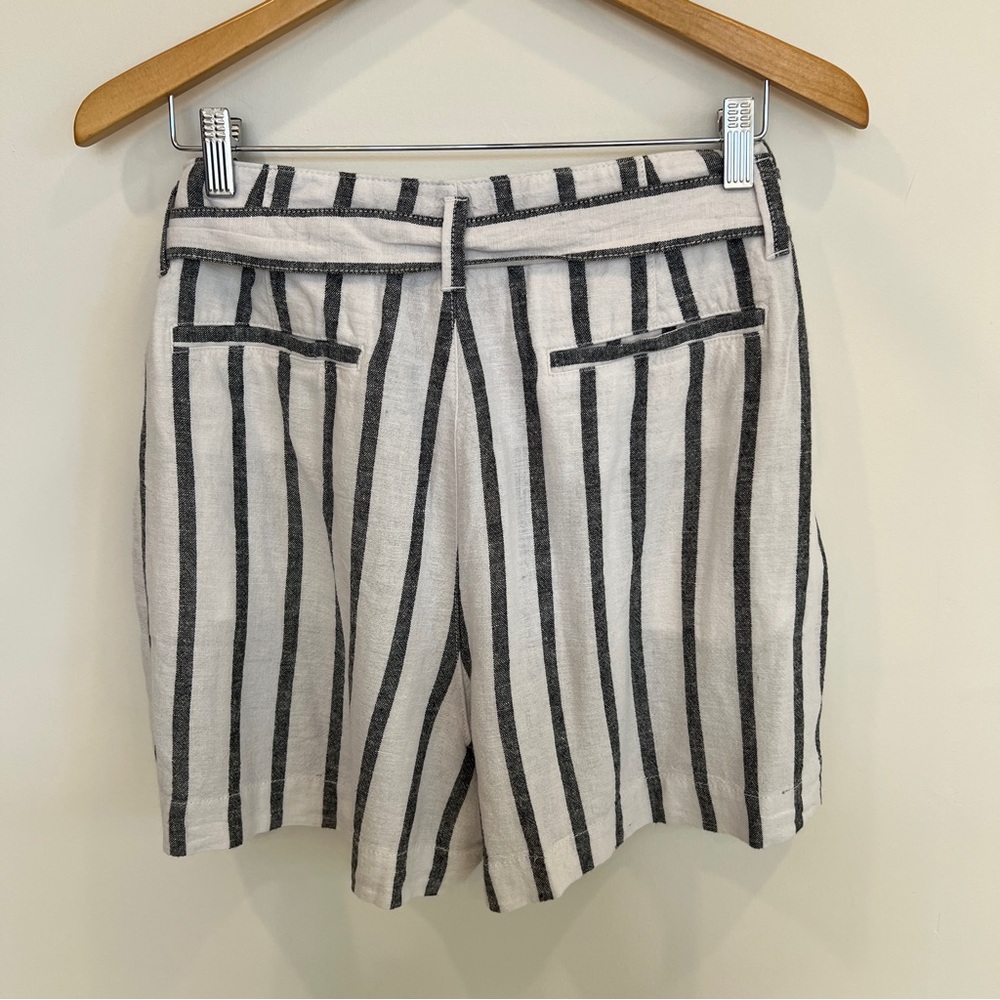 ❤️💜💙💛 Sanctuary White Navy Striped Linen Inland High Rise Paperbag Shorts NWT - Picture 6 of 10